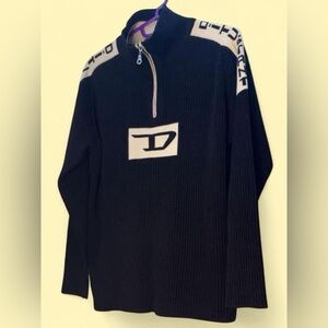 Men's Black and White Zip-Up Sweater